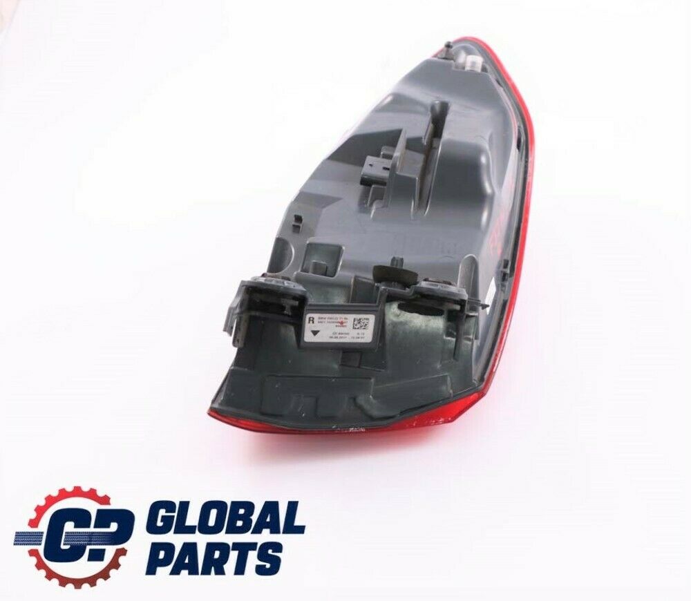 BMW F32 F82 LCI M4 Lampa Tylna Prawy Tył 7426056