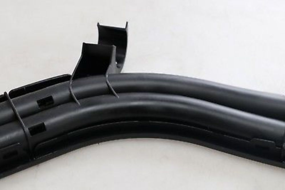 BMW Z4 Series E89 Bottom Battery Cable Trunking Duct Guide 7583199