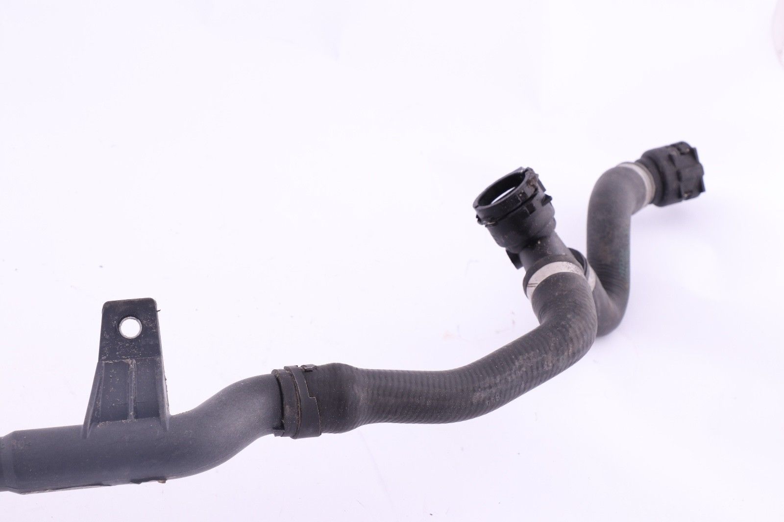 BMW Z4 Series E89 Line Heater Return Thermostat Pipe Hose 7585741