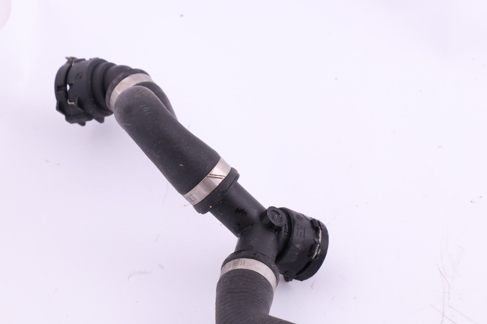 BMW Z4 Series E89 Line Heater Return Thermostat Pipe Hose 7585741