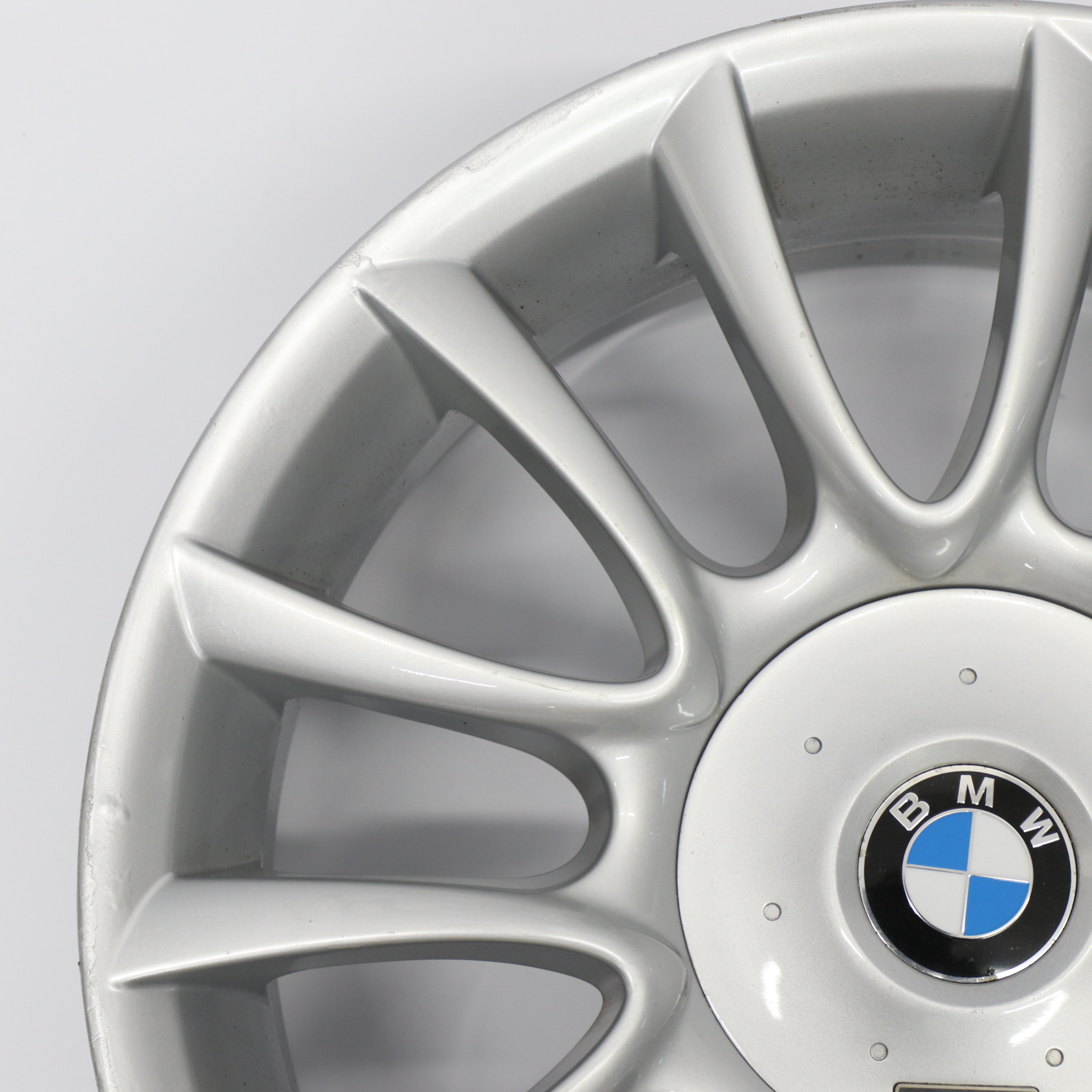 BMW E64 Silberne Leichtmetallfelge Vorne 19" 8,5J V Speiche 152 ET:14 7897256