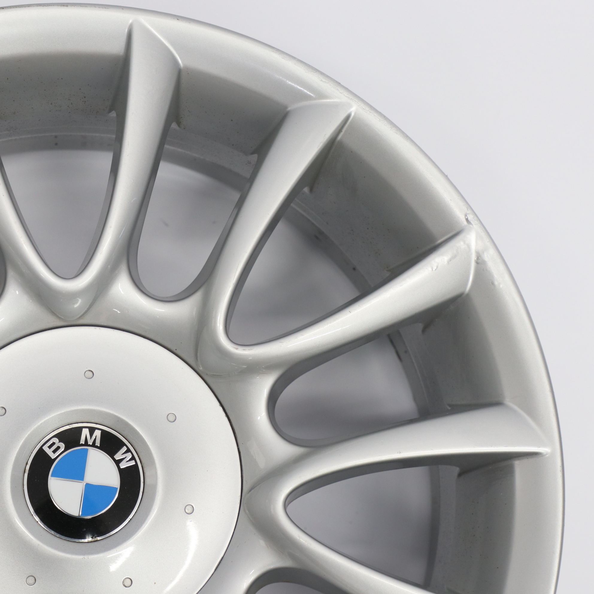 BMW E64 Silberne Leichtmetallfelge Vorne 19" 8,5J V Speiche 152 ET:14 7897256