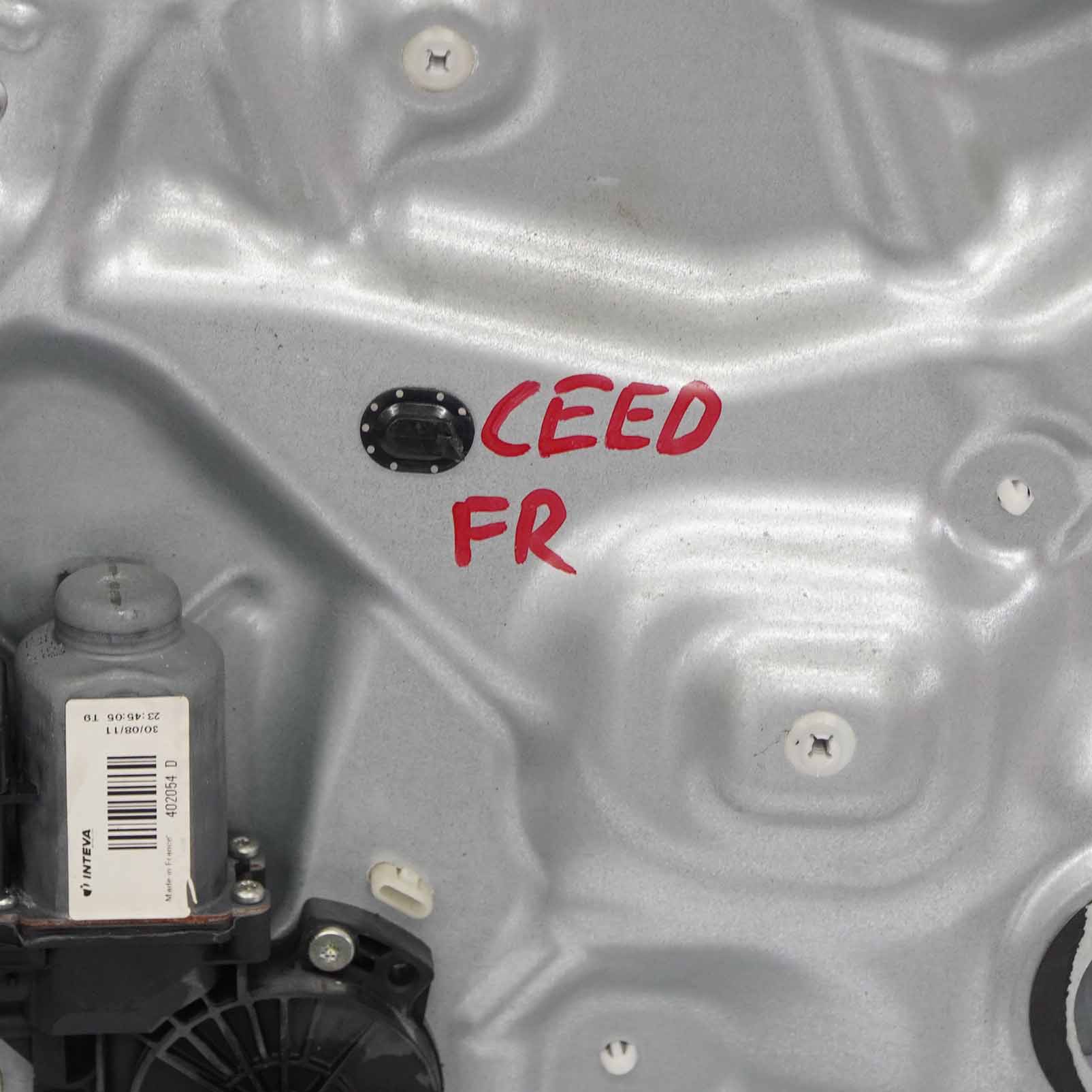 Kia Ceed I ED Window Lifter Front Door Right O/S Regulator Motor 82480-1H030