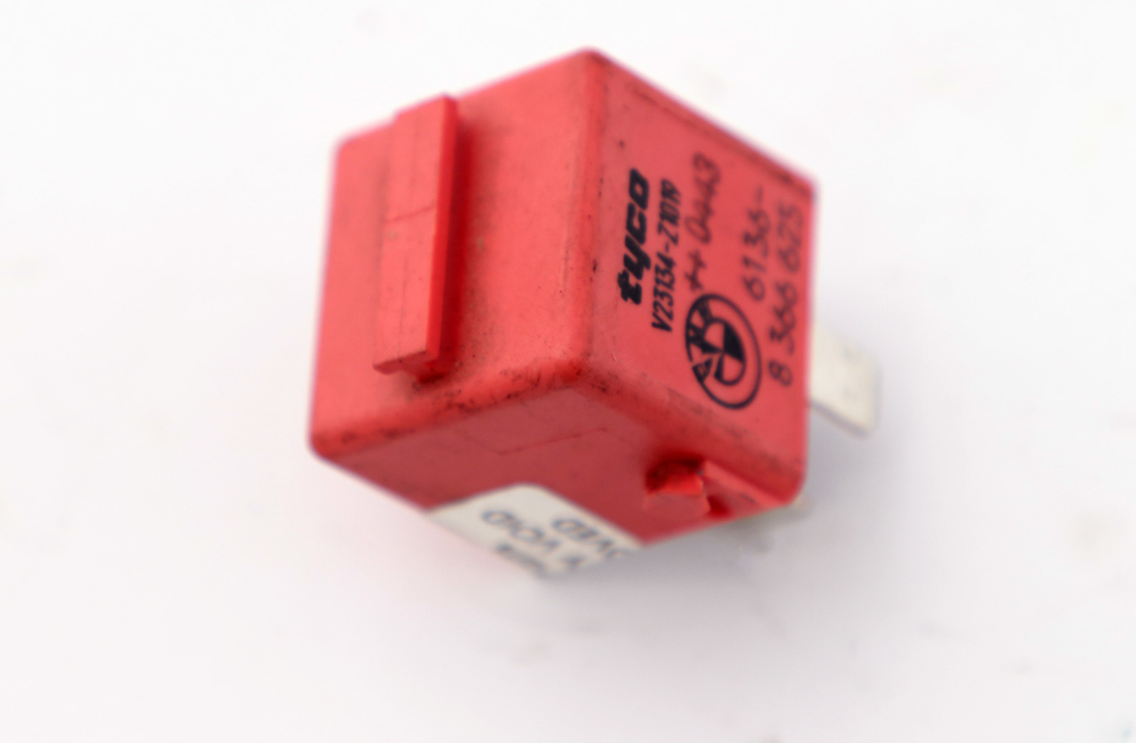 BMW 259 259R 259 R22 Connection Plug Relay Pink Tyco 8366625