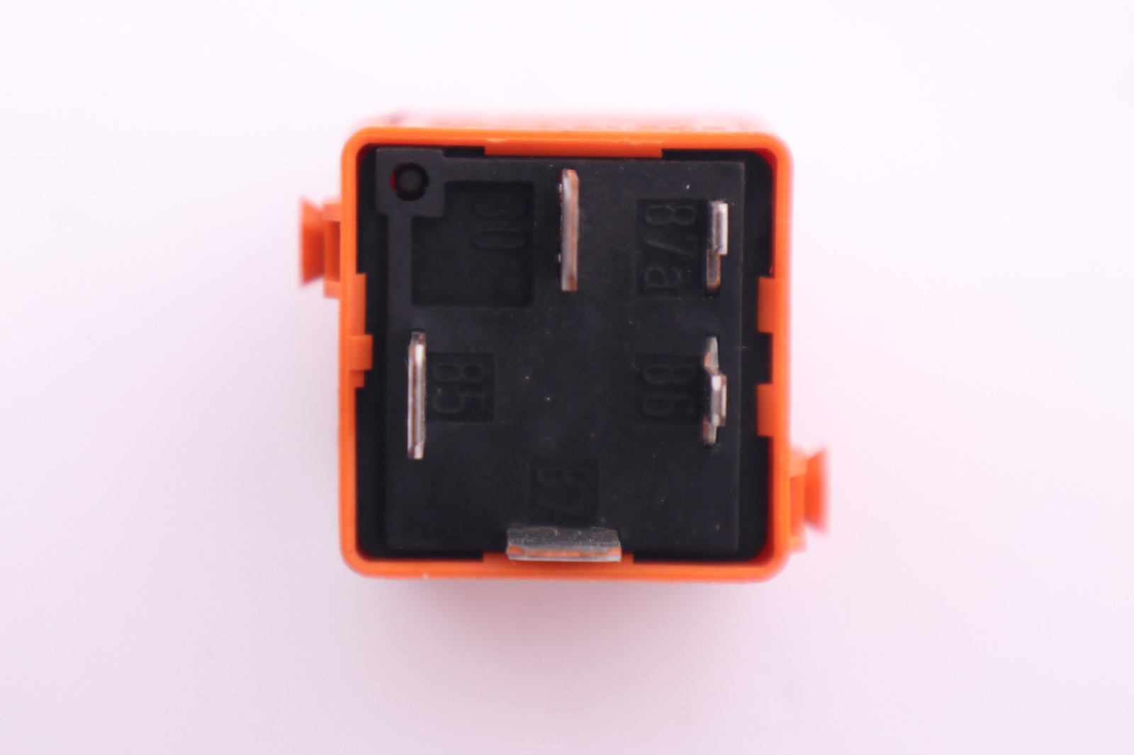 BMW 3 5 6 Series E60 E63 R50 R52 Relay Make Contact Orange 8366646