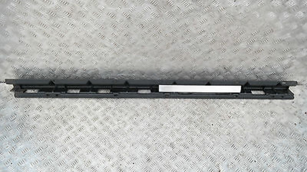 BMW X5 SERIES E53 MOUNT LEFT N/S SIDE DOOR SILL COVER SKIRT 51718408709 8408709