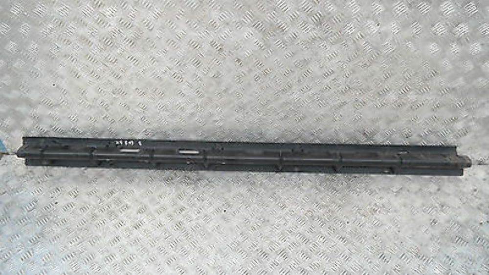 BMW X5 SERIES E53 MOUNT RIGHT O/S SIDE DOOR SILL COVER SKIRT 51718408710 8408710