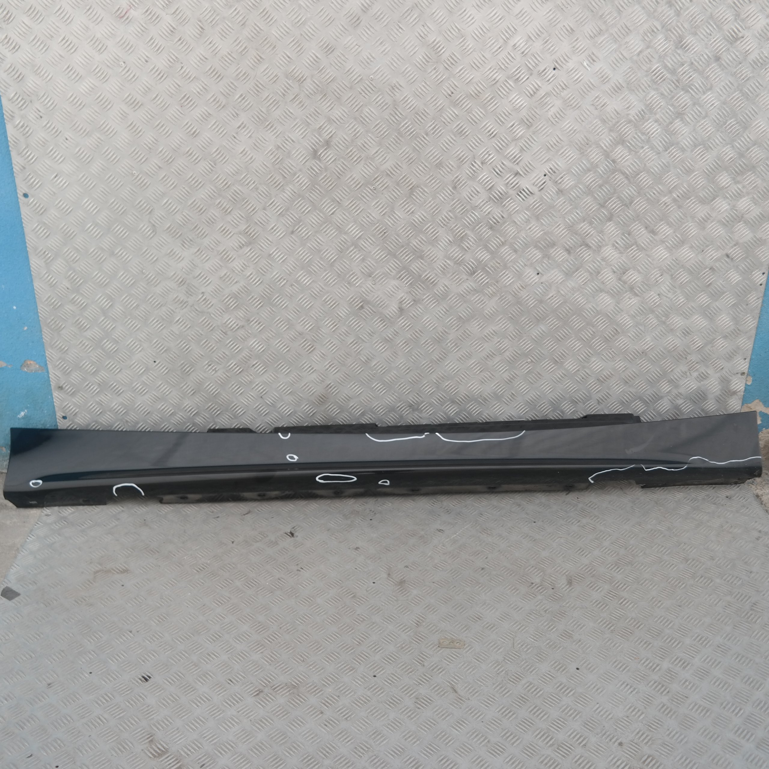 BMW 1 SERIES 20 E87 Sill strip side skirt right O/S Black Sapphire Metallic 475