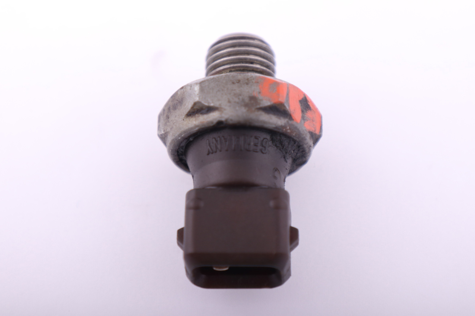 BMW X1 E84 X3 E83 X5 E53 E60 E61 E65 E81 E87 E90 E91 E92 E93 Oil Pressure Switch