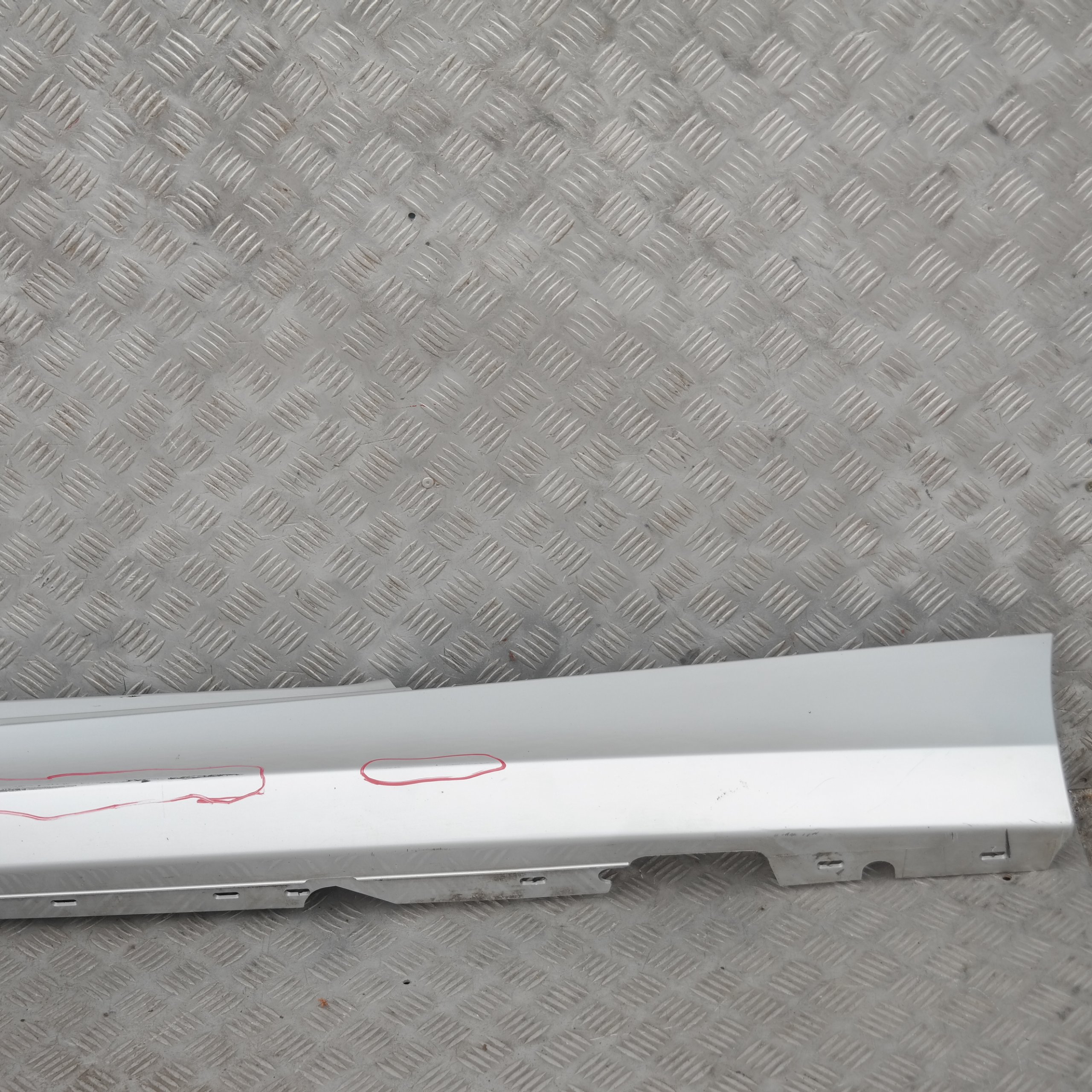 BMW 1 SERIES 4 E81 E82 E88 Sill strip skirt left N/S Titansilber Titan Silver