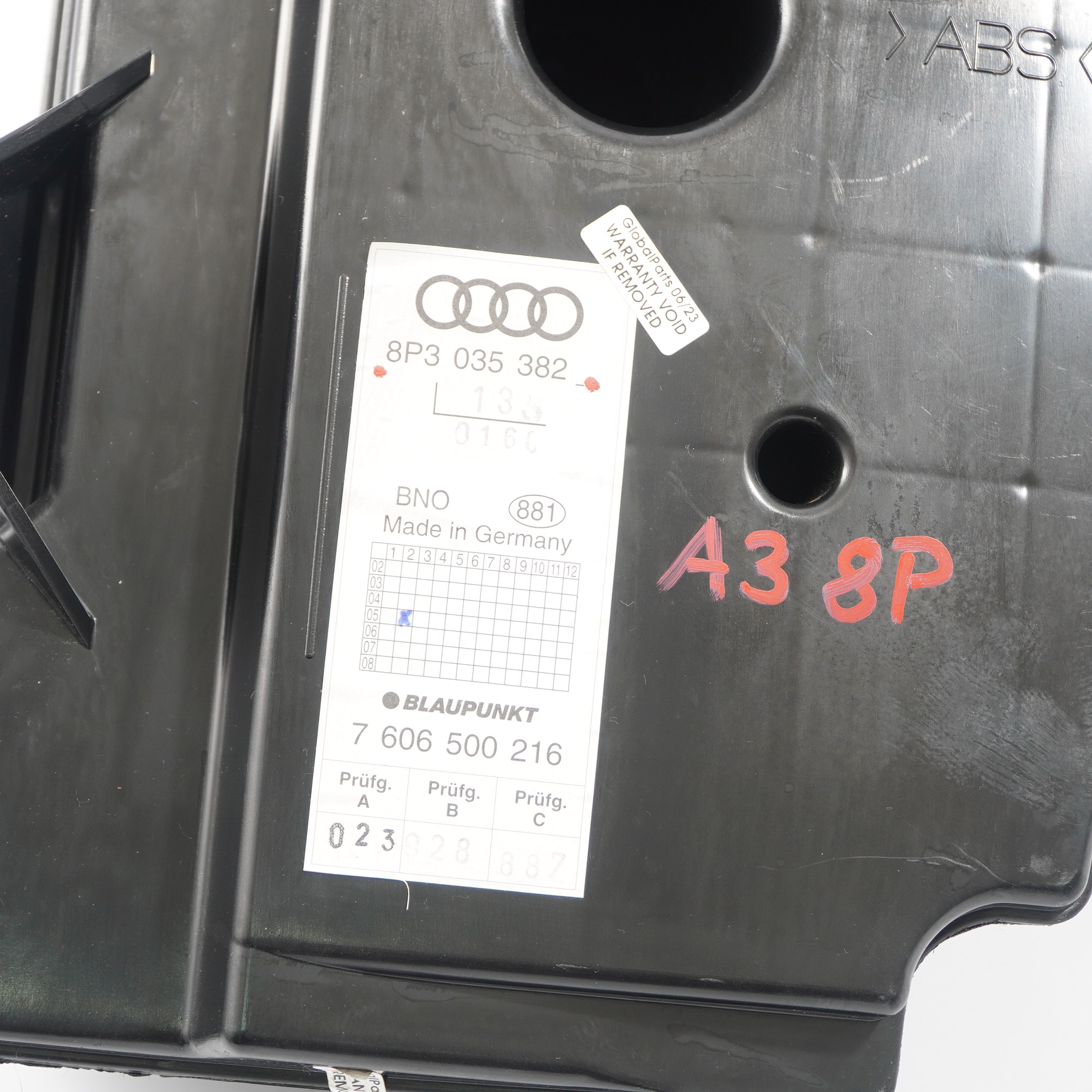 Audi A3 8P Speaker Subwoofer Rear Trunk Lateral Audio Speaker Panel 8P3035382