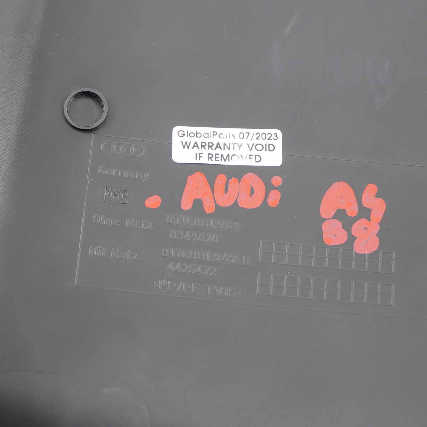 Audi A4 B8 Sitzlehnen verkleidung vorne links rechts 8T0881969