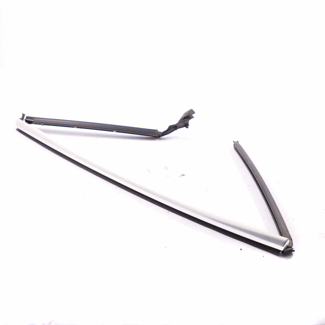 Peugeot 3008 Window Seal Rear Door Left N/S Sealing Strip Gasket Chrome 9025P9