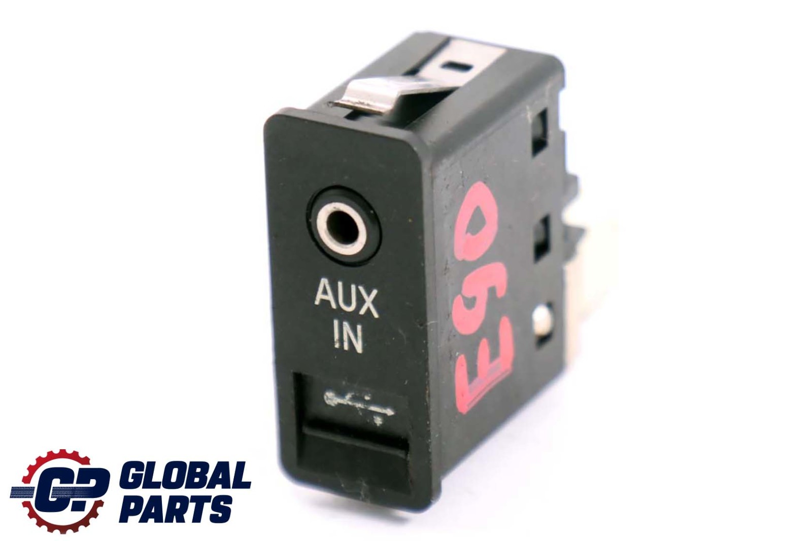 BMW E60 E61 E81 E87 E90 E91 USB AUX In Socket Port Plug 9129651