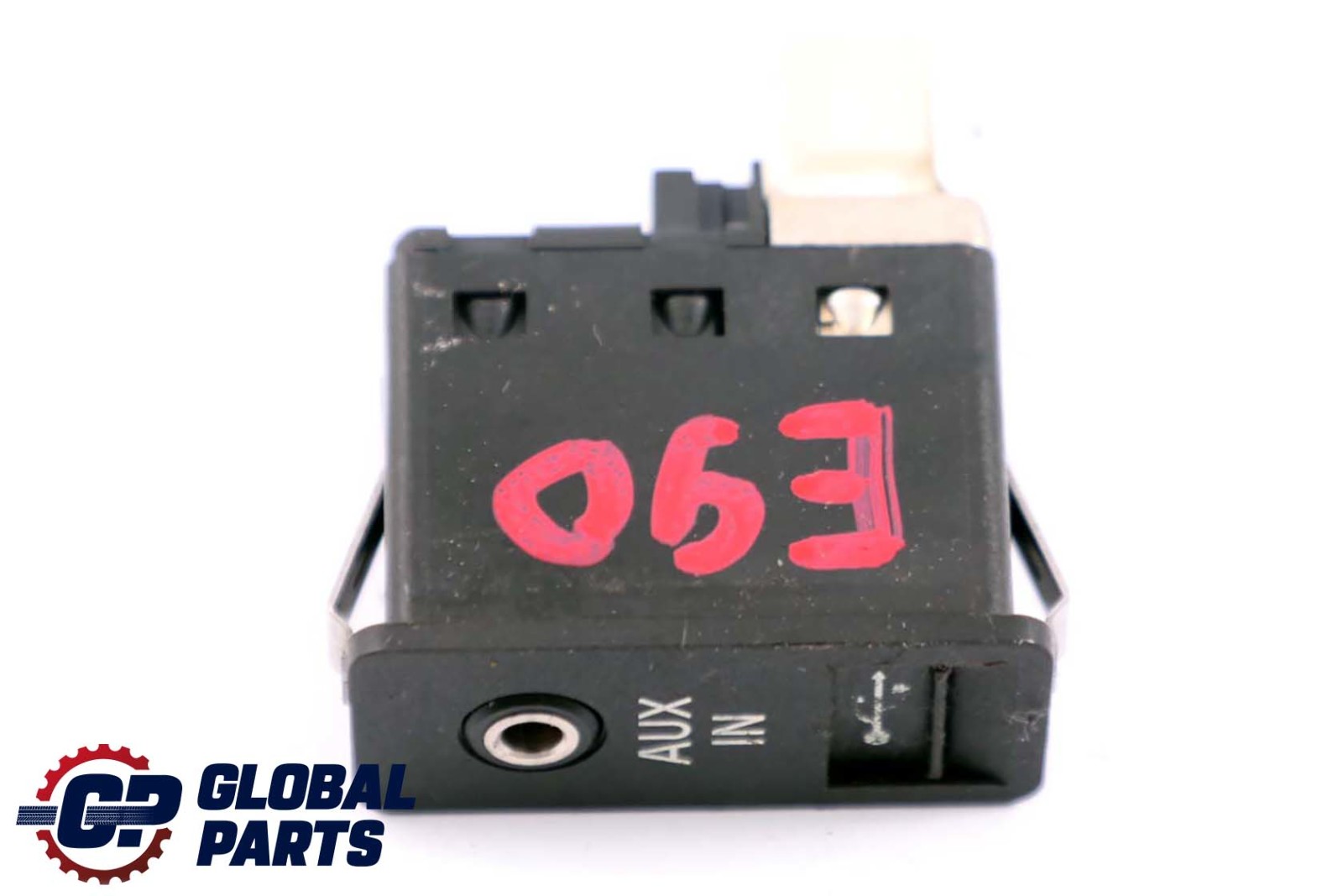 BMW E60 E61 E81 E87 E90 E91 USB AUX In Socket Port Plug 9129651