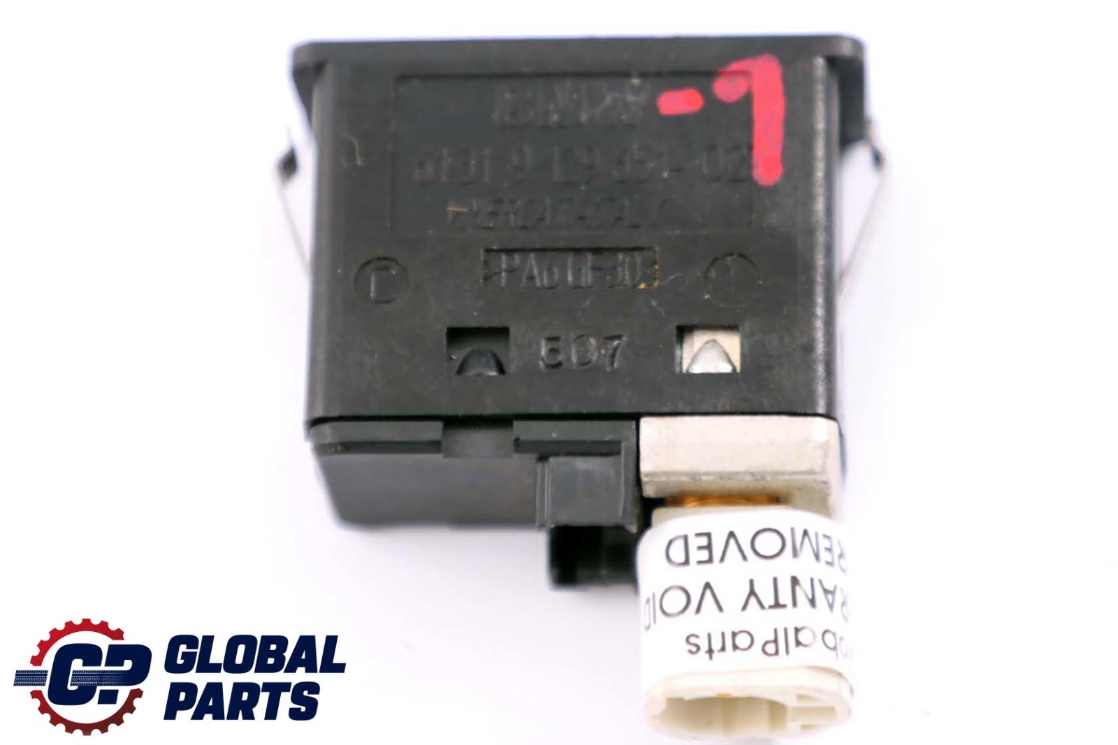 BMW E60 E61 E81 E87 E90 E91 USB AUX In Socket Port Plug 9129651