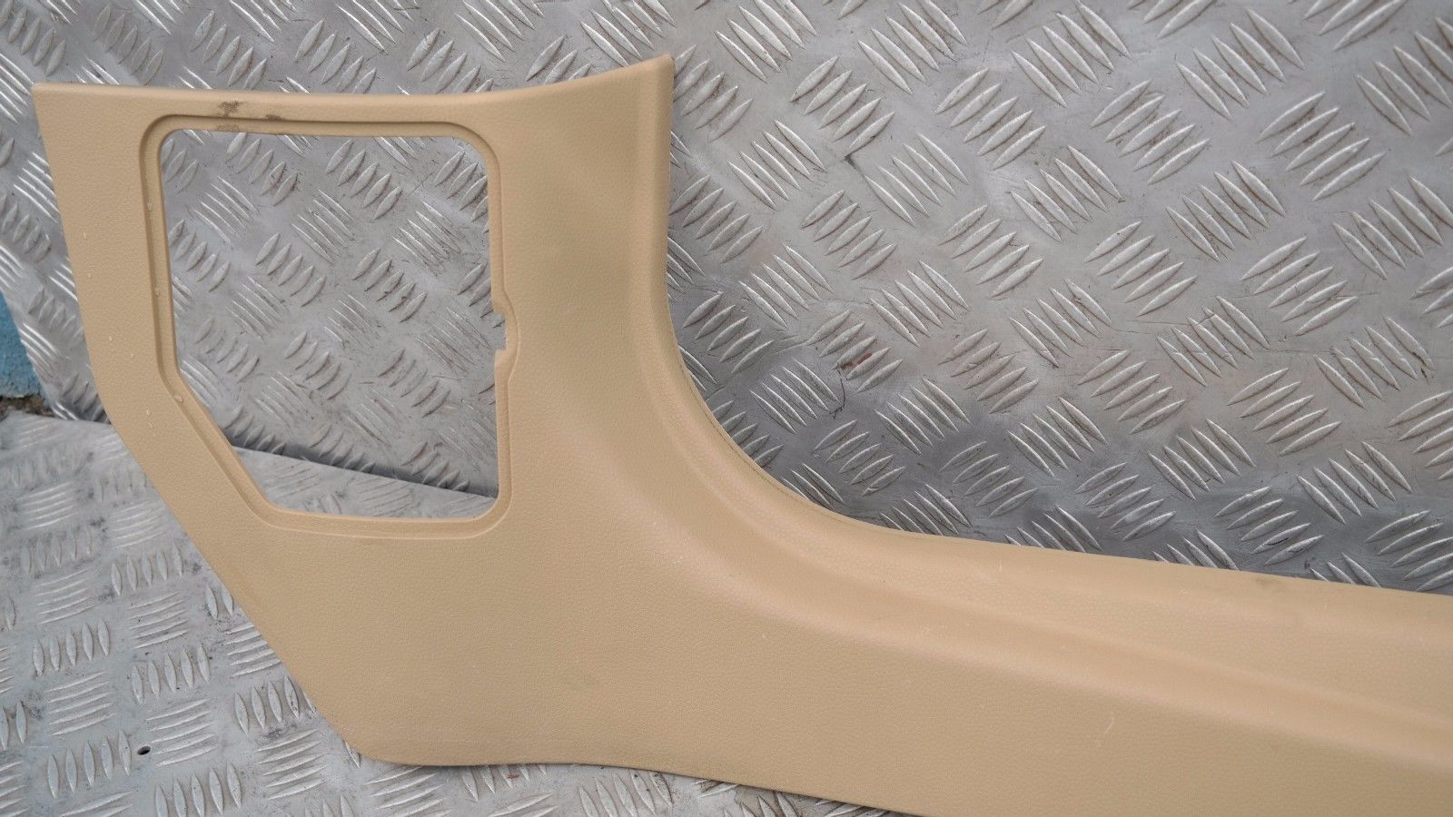 BMW Mini R57 Cabrio Lateral Trim Panel Bottom Front Kick Right O/S Tuscan Beige