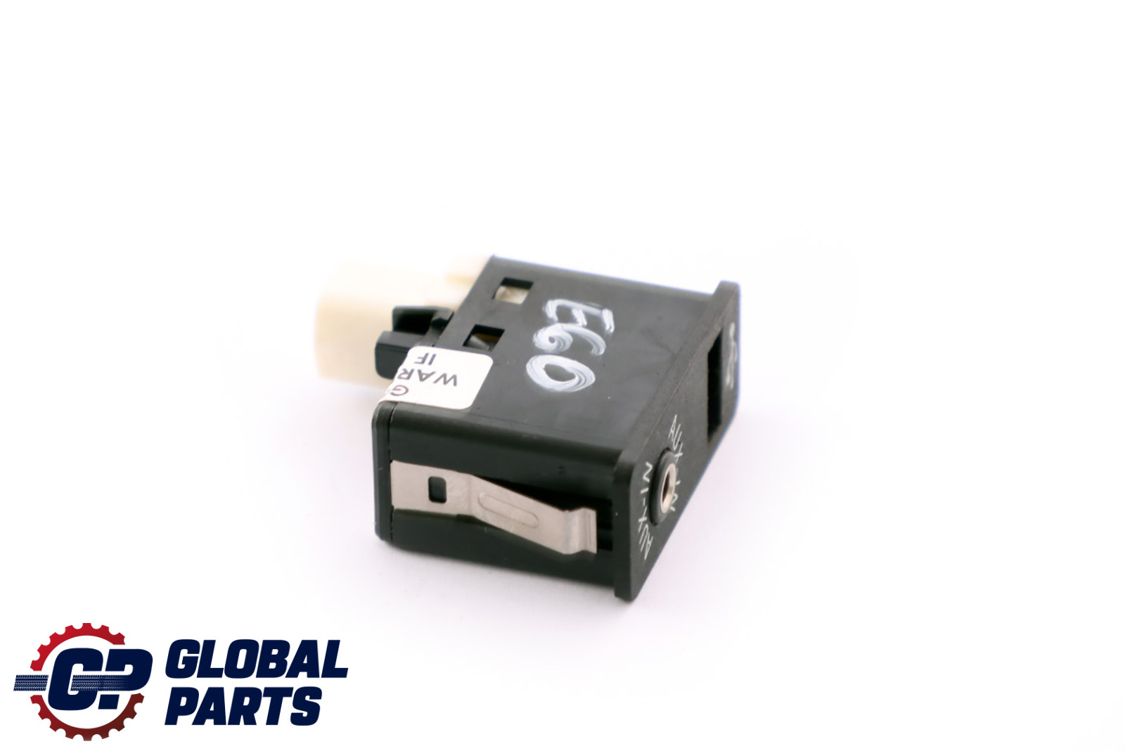 BMW E60 E61 E81 E87 E90 E91 USB AUX In Socket Port Plug 9237653