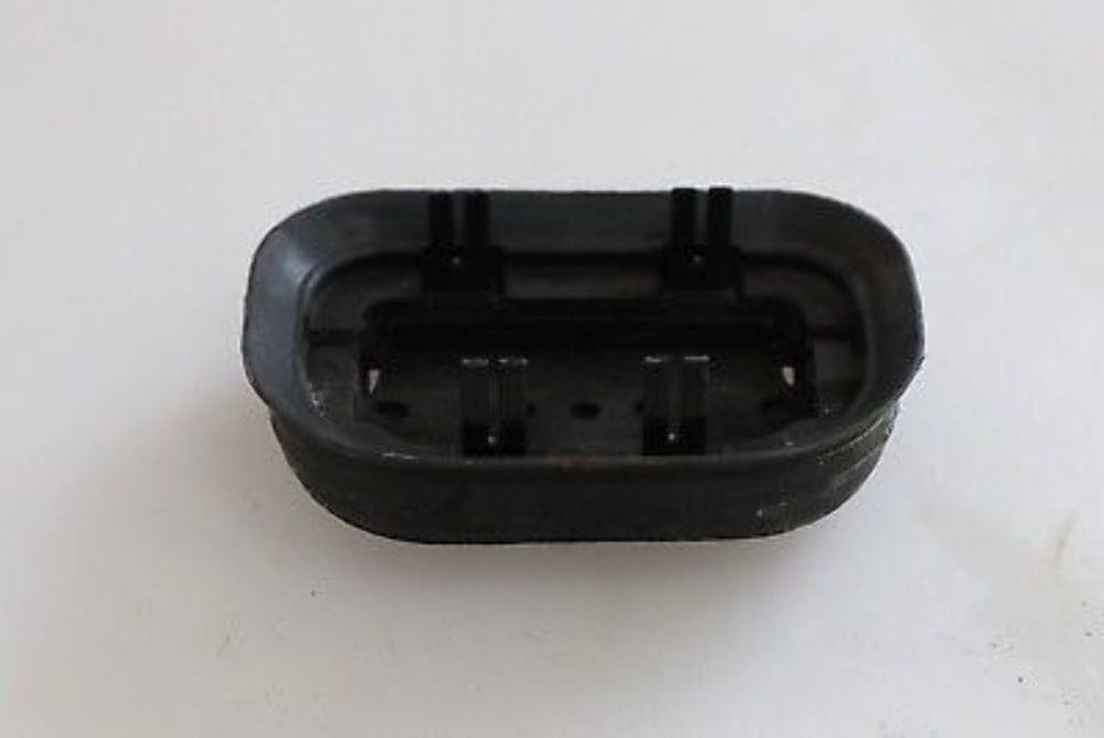 BMW 1 2 3 4 Series F20 F21 F22 F30 F32 Various Grommet Floor Housing Parts