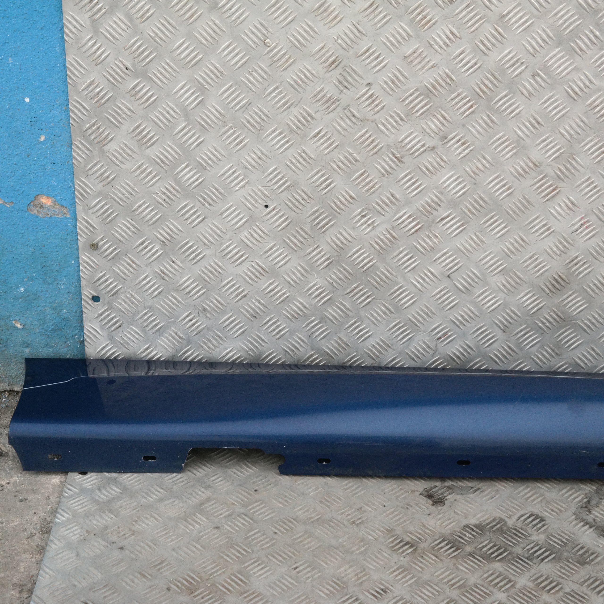 BMW 1 SERIES E87 E87N M SPORT Sill Strip  Side Skirt Right O/S Le Mans Blau Blue