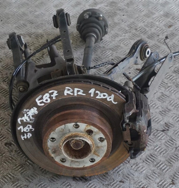 BMW 1 Series E87 120d M47N2 Rear Right O/S Suspension Leg Axle Brake Disc