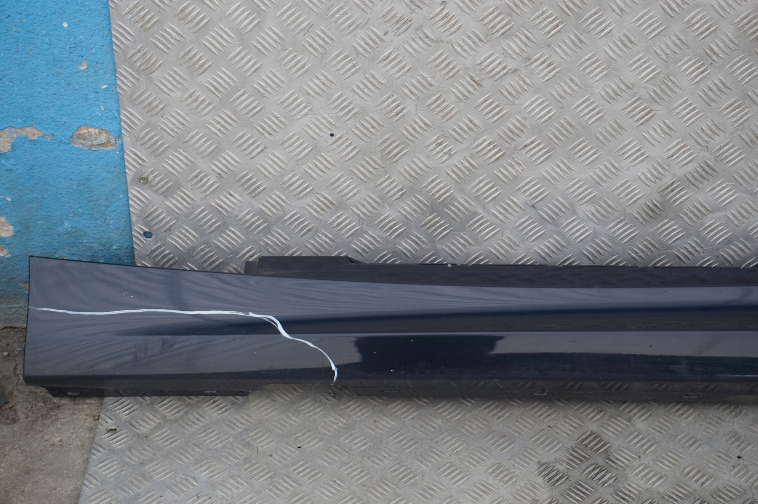 BMW 1 SERIES 7 E87N LCI Sill strip side skirt left N/S Monacoblau Blau Blue A35