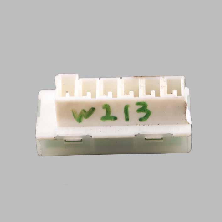 Mercedes-Benz A B S W176 W222 W246 Voltage Converter Power Distributor Fuse