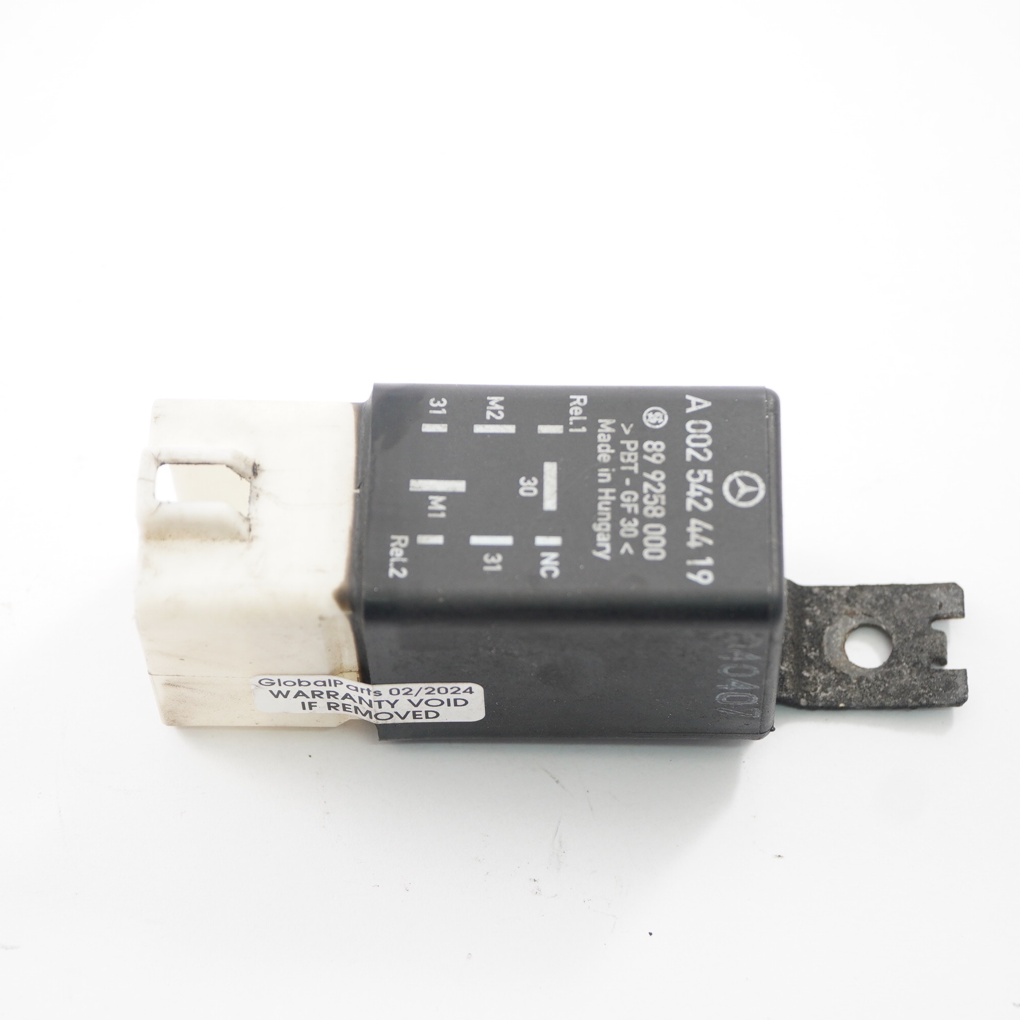 Mercedes Vito W639 Coolant Radiator Fan Relay Control Module A0025424419