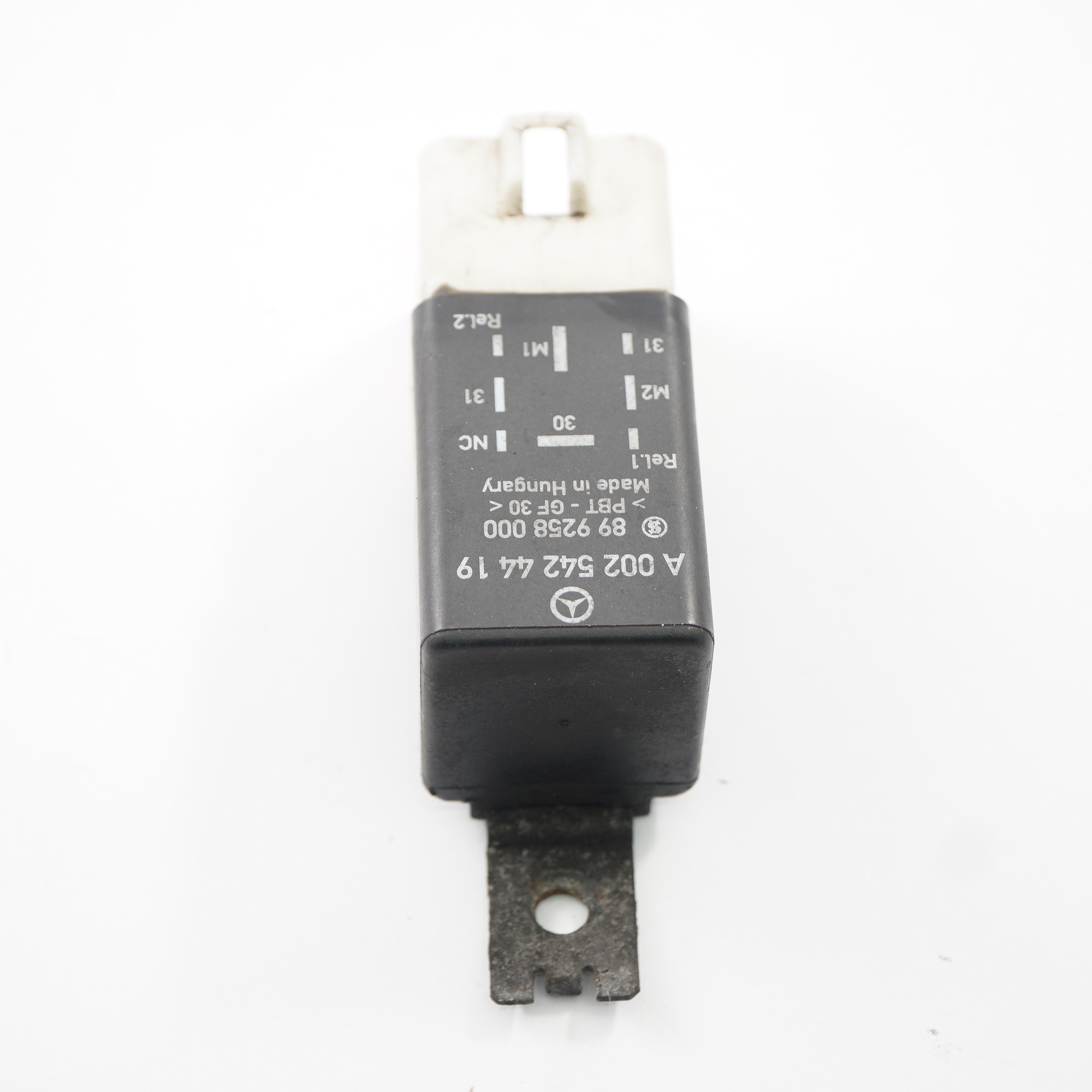 Mercedes Vito W639 Coolant Radiator Fan Relay Control Module A0025424419