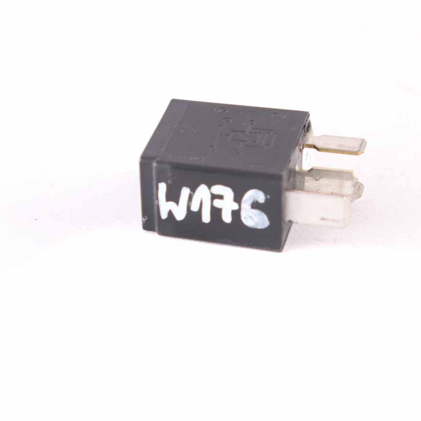 Relay Mercedes W176 W246 4-Pin Black Hella 12V A0025428419