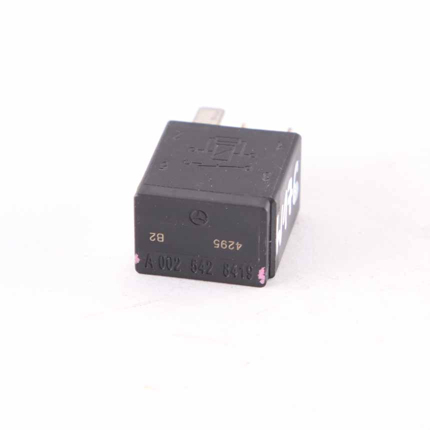 Relay Mercedes W176 W246 4-Pin Black Hella 12V A0025428419