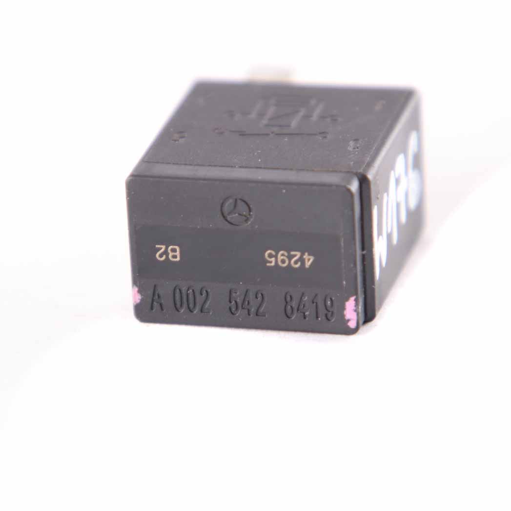 Relay Mercedes W176 W246 4-Pin Black Hella 12V A0025428419