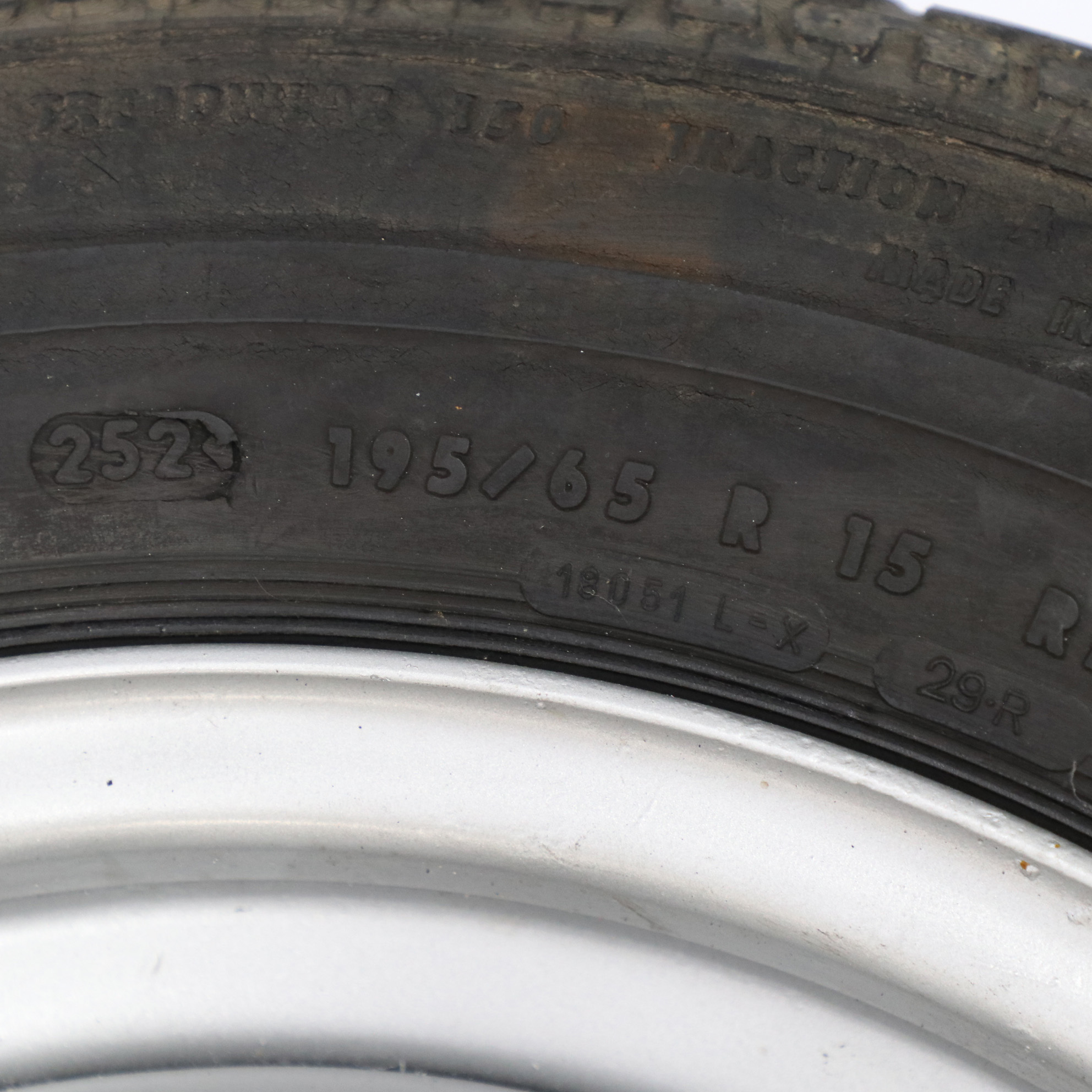 Mercedes W124 Jante acier avec pneu Continental 195/65 R15 6,5J A1244001202