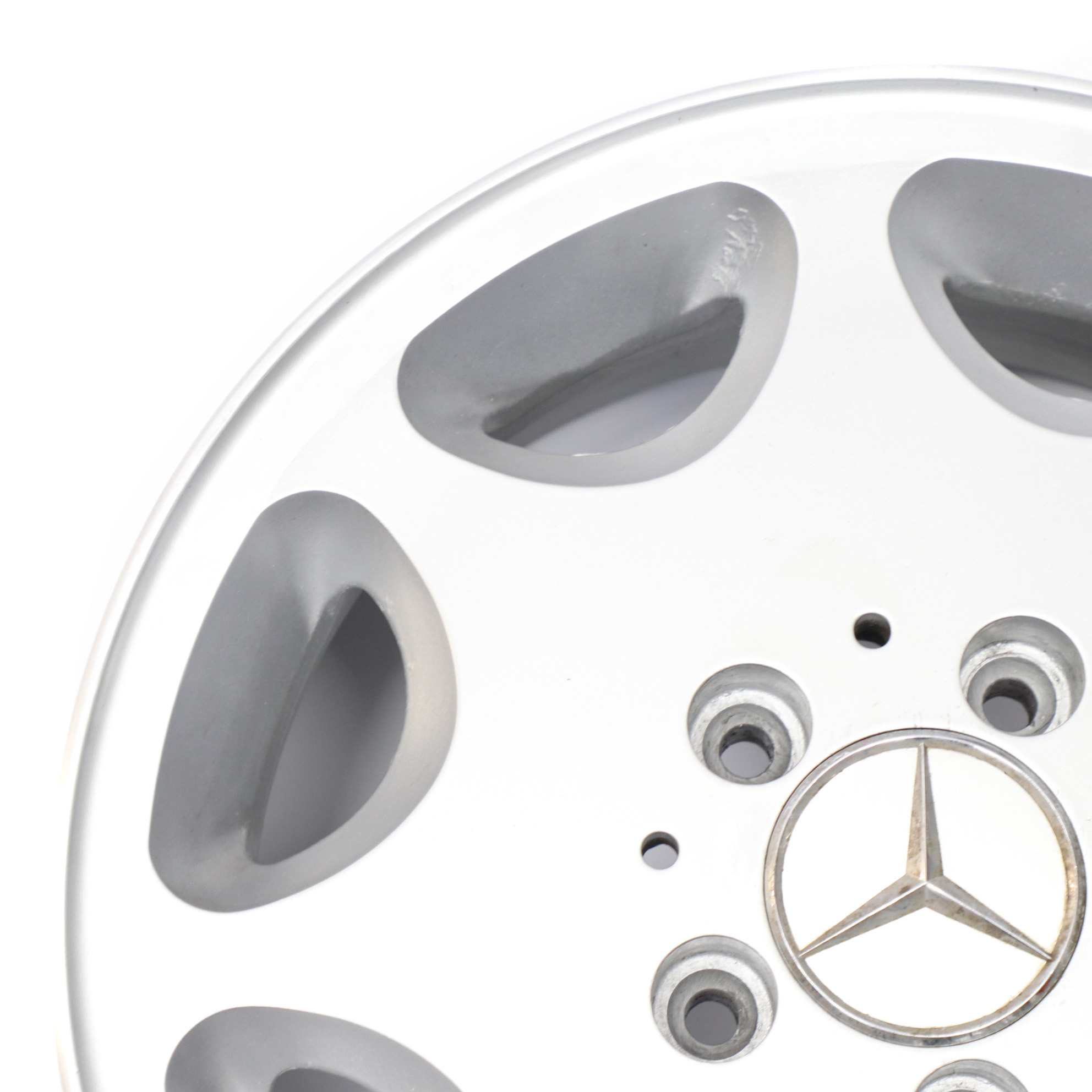 Mercedes W124 Silberne Leichtmetallfelge 15" 6,5J ET:44 8 Loch A1244011202