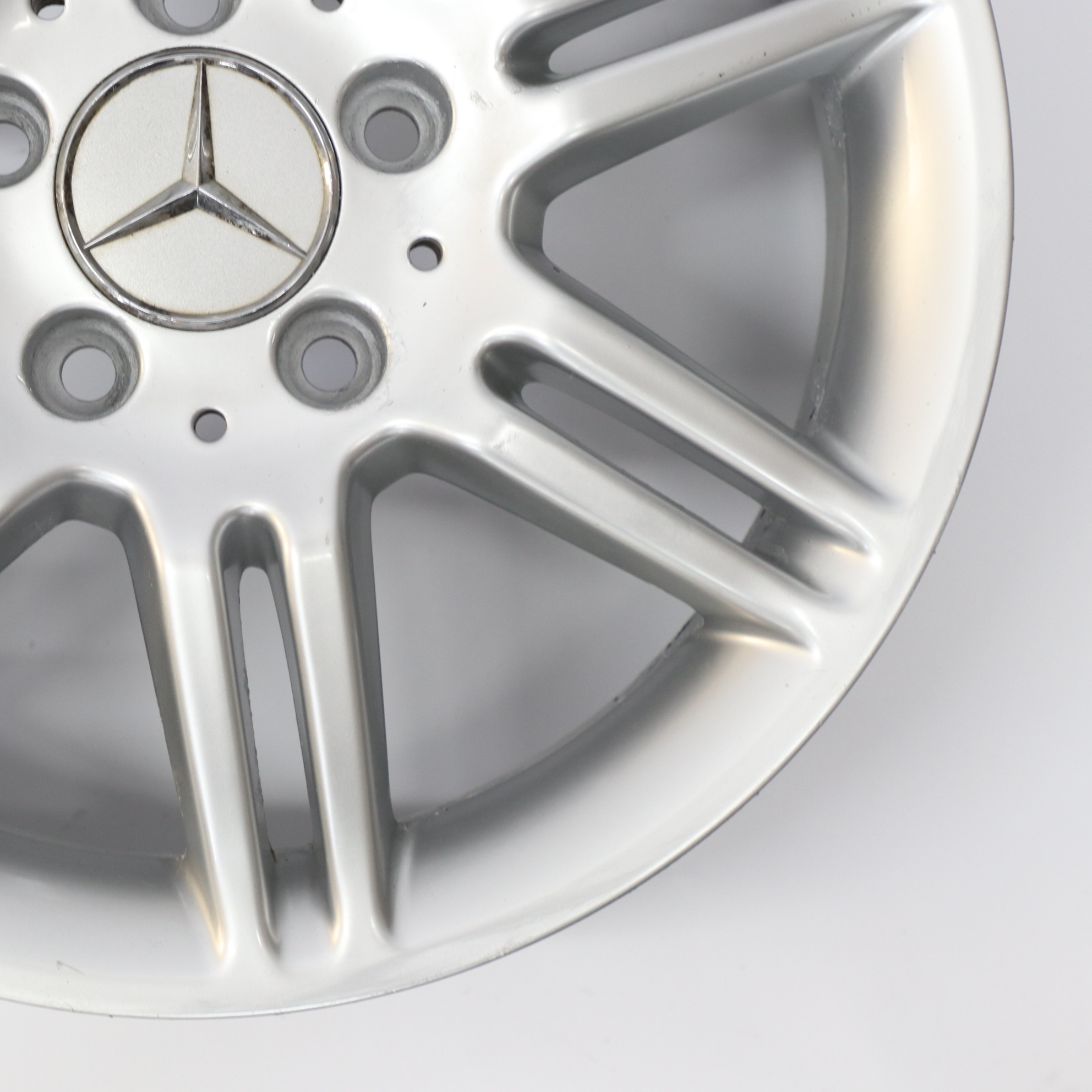 Mercedes W169 Silberne Leicht metall felge 16" 6J ET:46 A1694010802