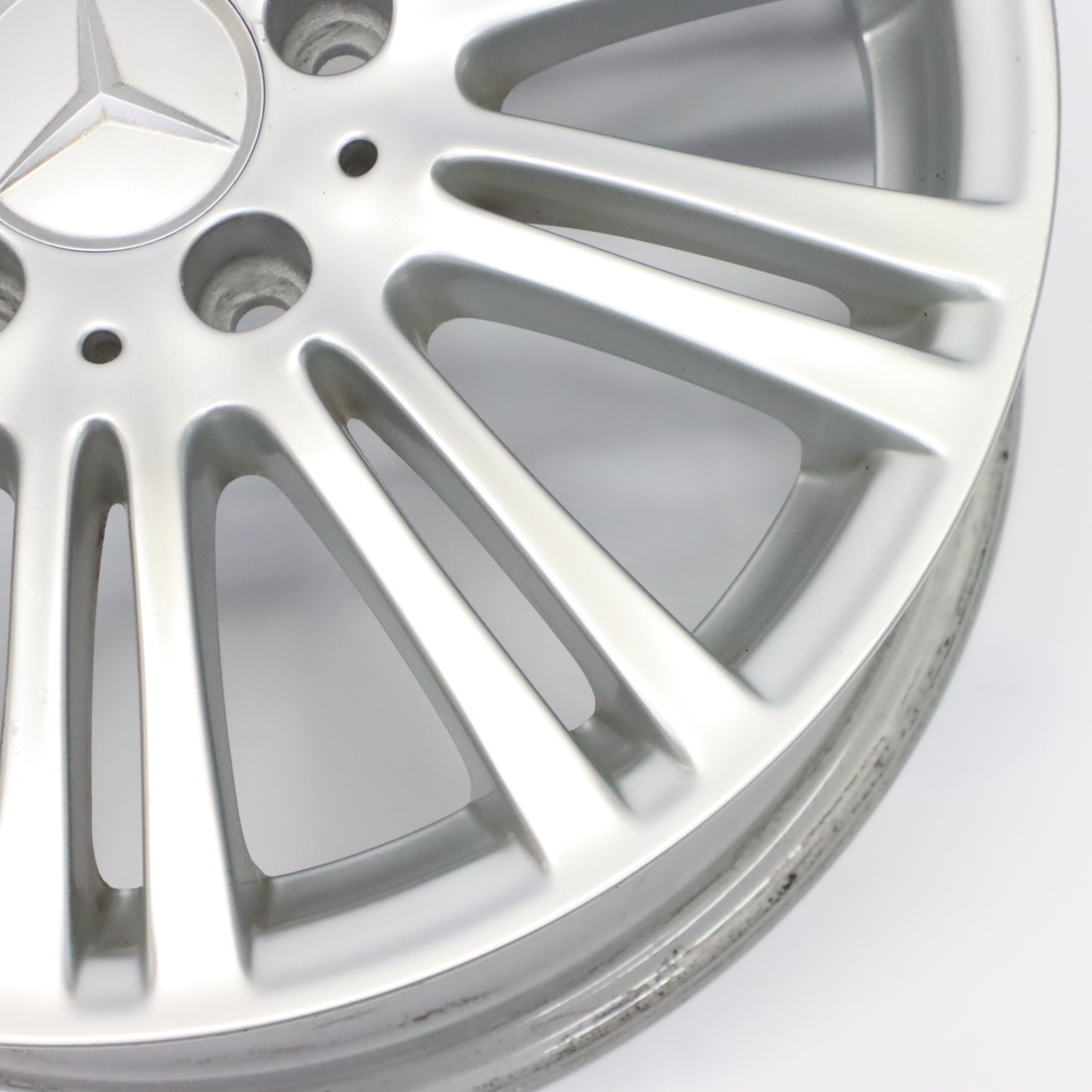 Mercedes W169 Silver Alloy Wheel Rim 16" 6J ET:46 A1694010802