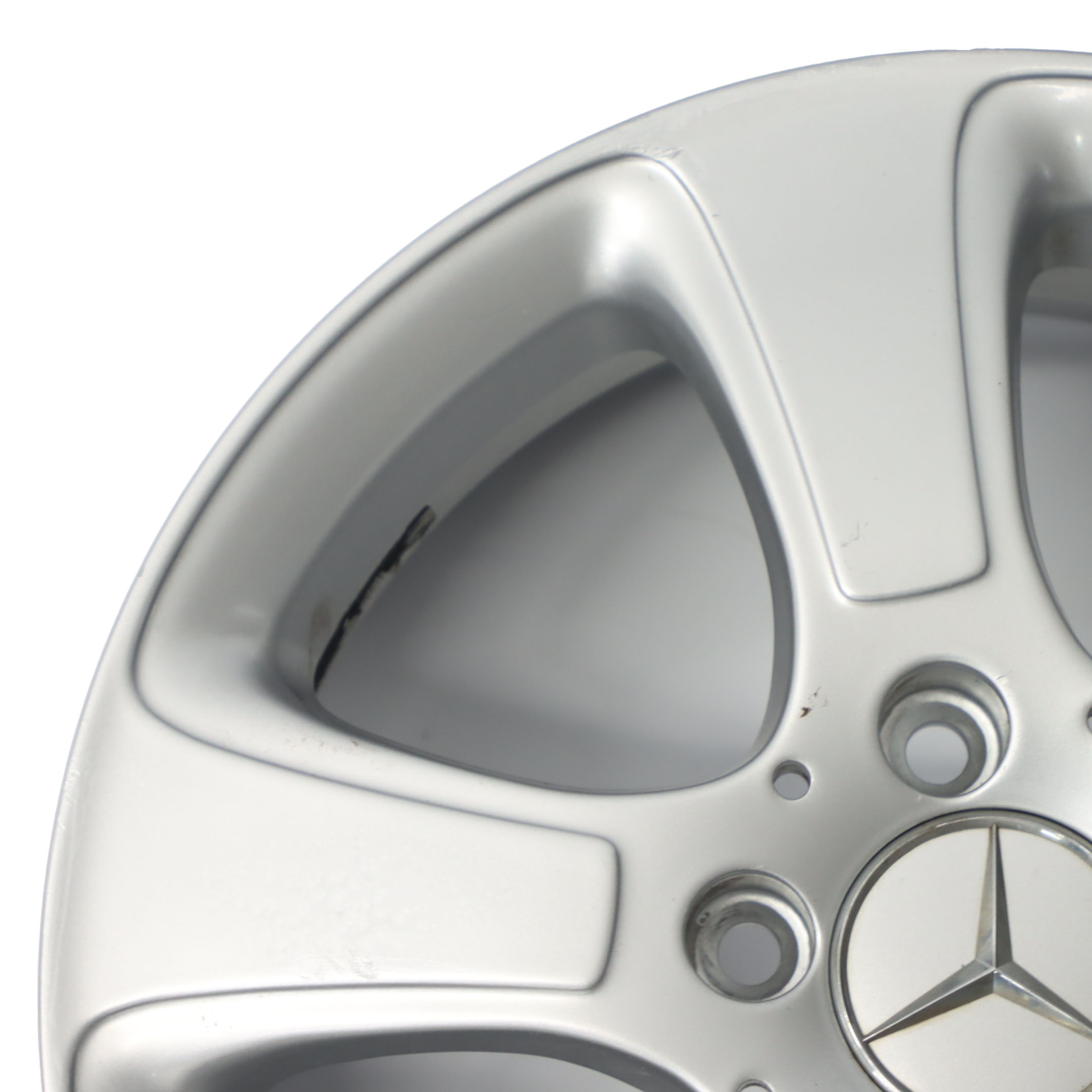 Mercedes W169 W245 Silberne Leichtmetallfelge 16" 6J ET:46 A1694011002