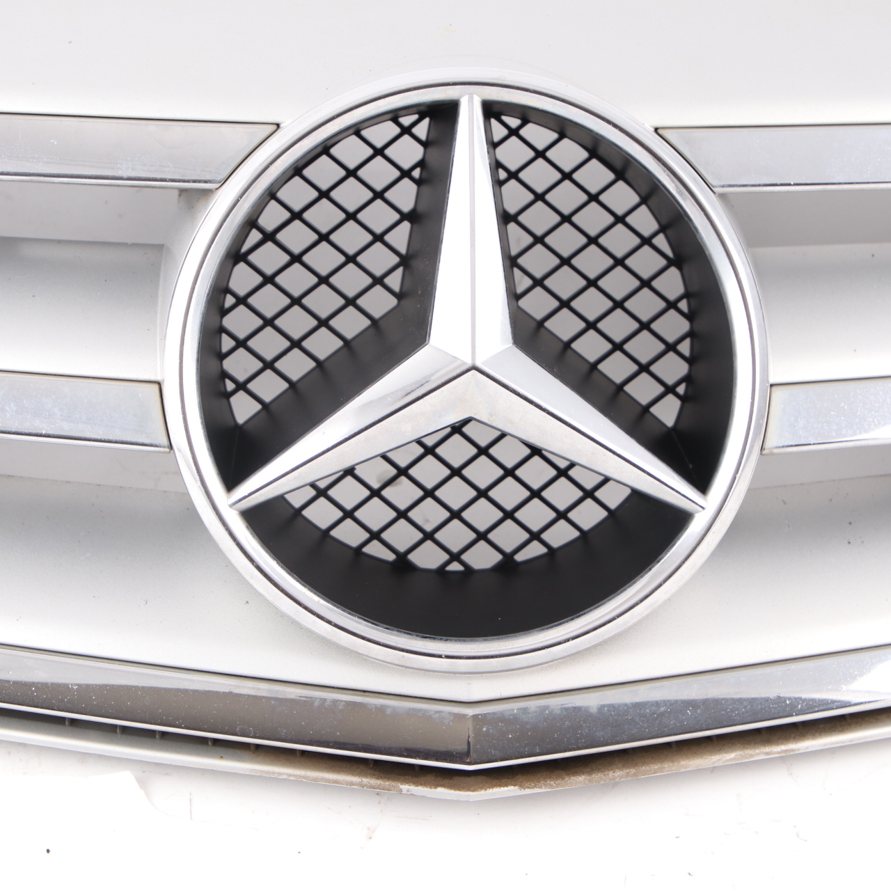 Mercedes W245 Osłona Grill Atrapa Zderzaka Przód Przedni Chrom A1698802183