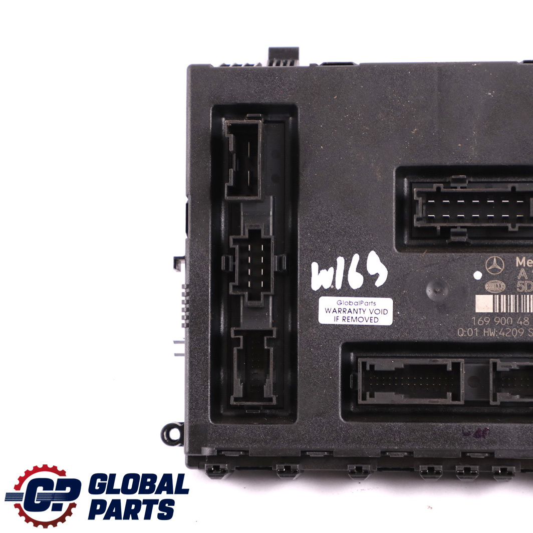 Mercedes-Benz A B Class W169 W245 SAM Control Module Fuse Box A1699004800