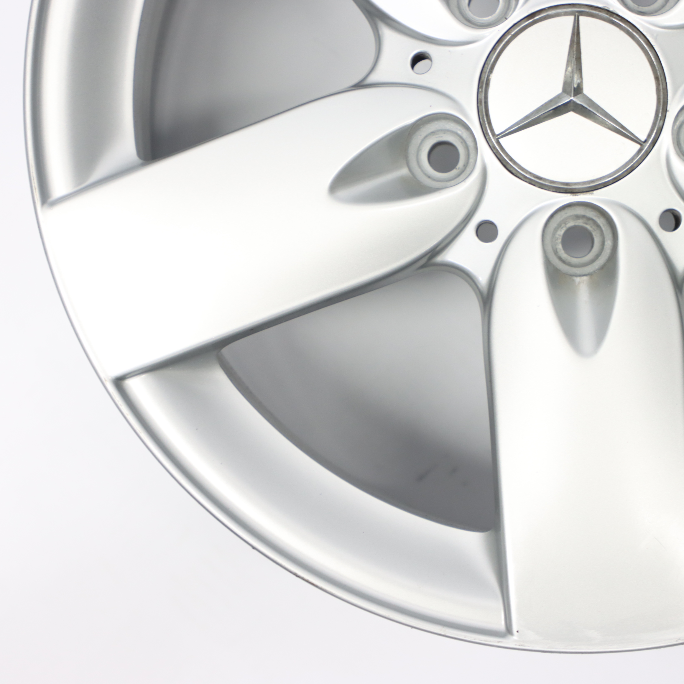 Mercedes SLK R171 Silberne Leicht metall felge 16" 7J ET:34 A1714010102