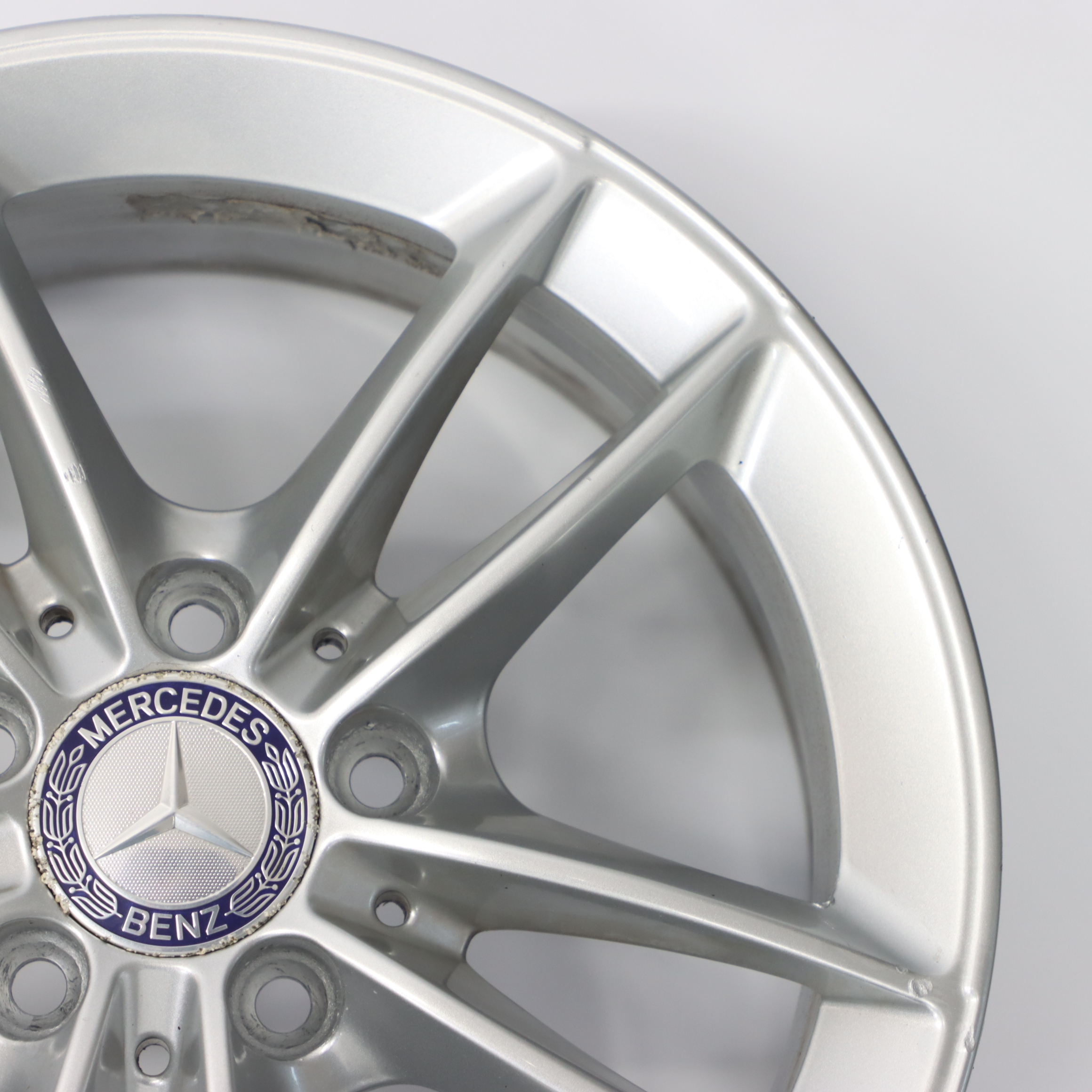 Mercedes C118 W177 W247 Silberne Leicht metall felge 16" ET:44 6,5J A1774010100