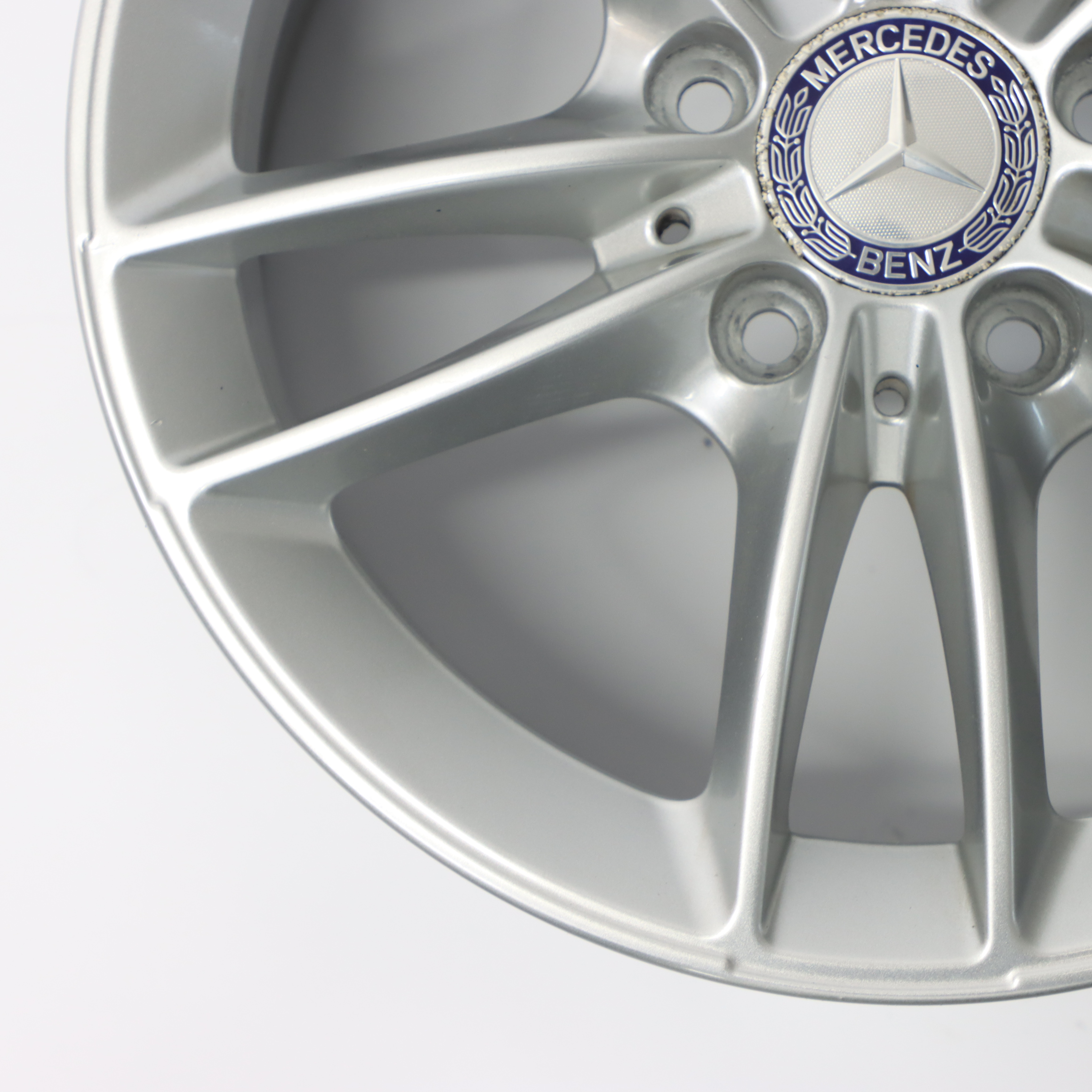 Mercedes C118 W177 W247 Silberne Leicht metall felge 16" ET:44 6,5J A1774010100