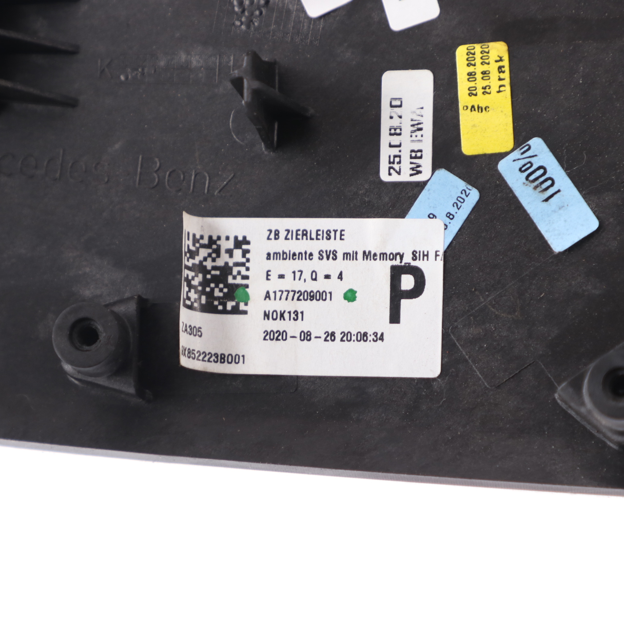 Mercedes W177 Sitzschalterverkleidung Türkartenleiste vorne rechts A1777209001