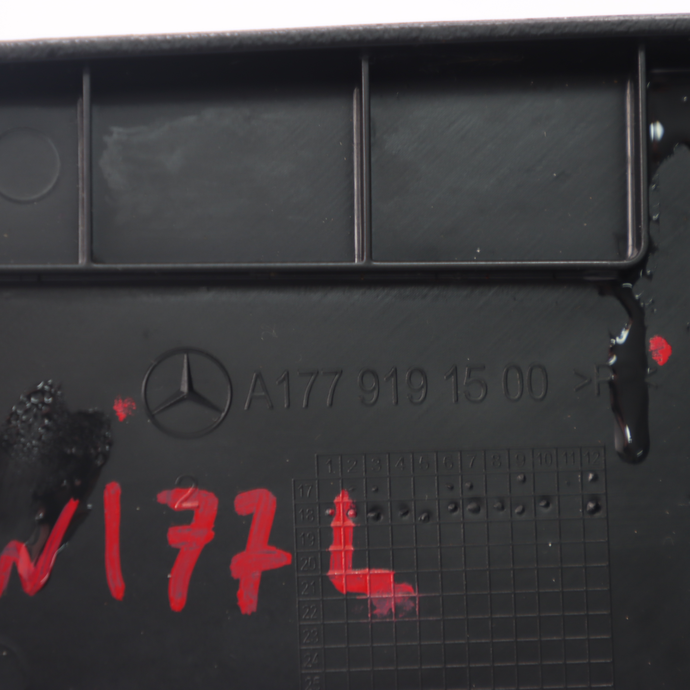 Mercedes W177 Sitz Vorne Links Abdeckung äußere Verkleidung Schwarz A1779191500