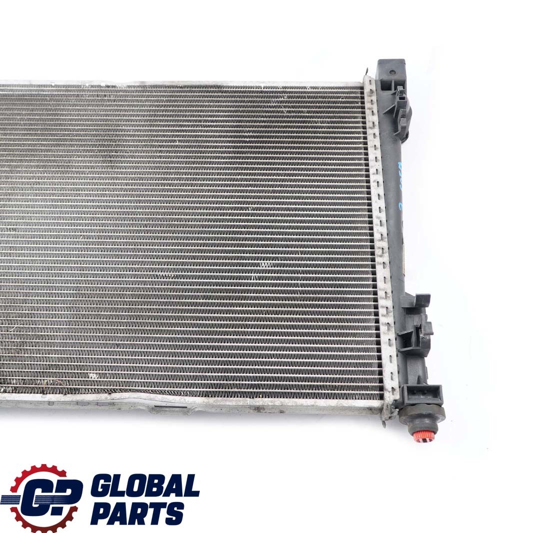 Mercedes-Benz C-Klasse W203 Motorkühlung Kühler Radiator Benzin A2035000503