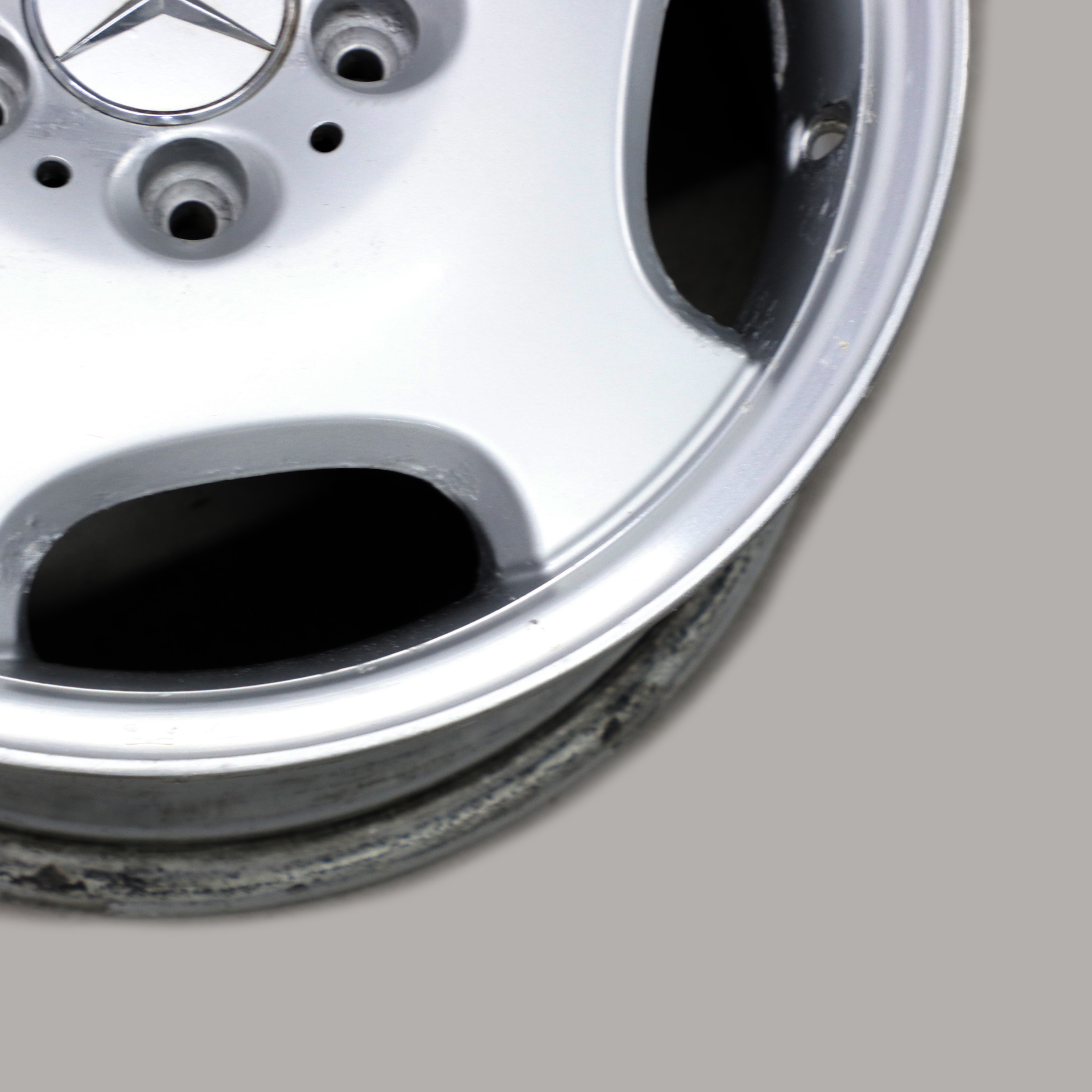 Mercedes-Benz W202 CLK W208 C208 Alufelge Alu Felge 16" ET:37 7J A2084010102