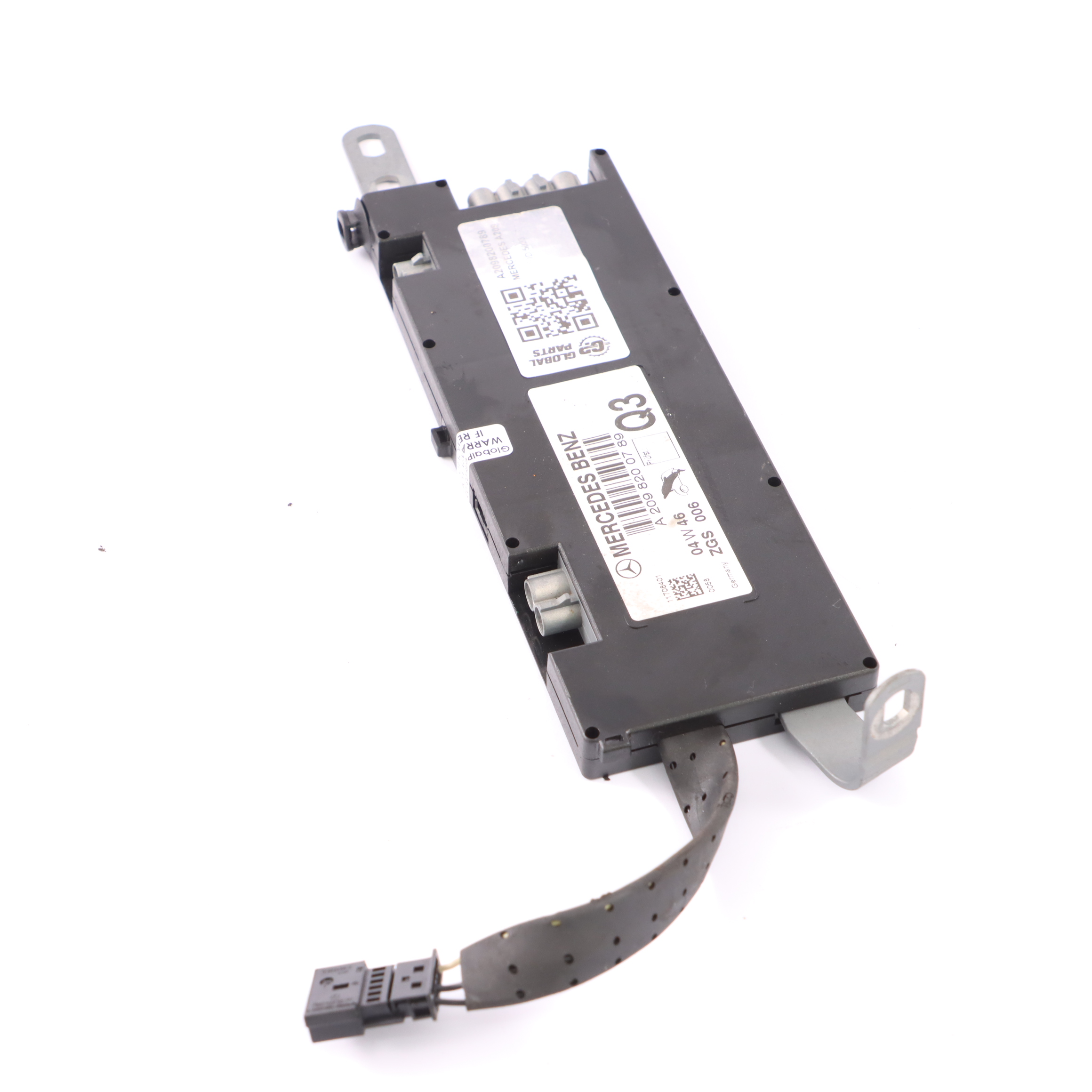 Mercedes CLK A209 Convertible Antenna Amplifier Module A2098200789  