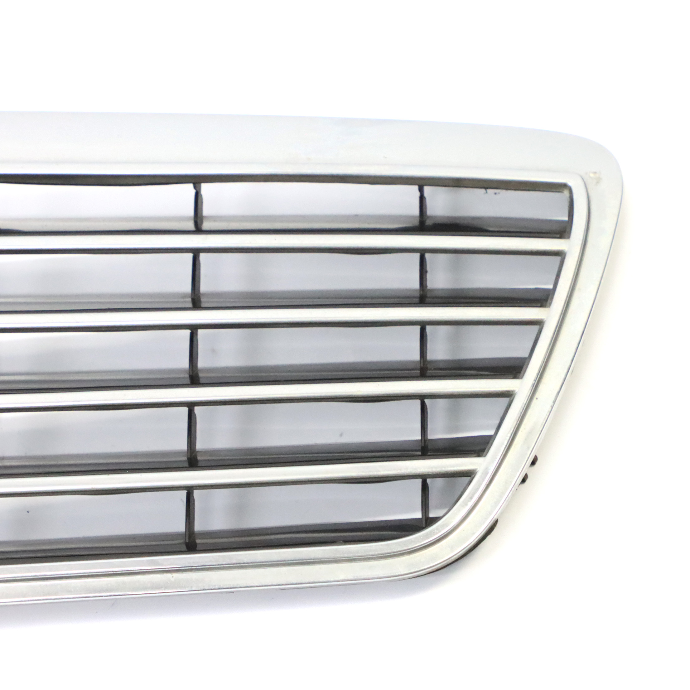 Mercedes W210 Frontstoßstange Kühlergrill Abdeckung Zentral Chrom A2108800683