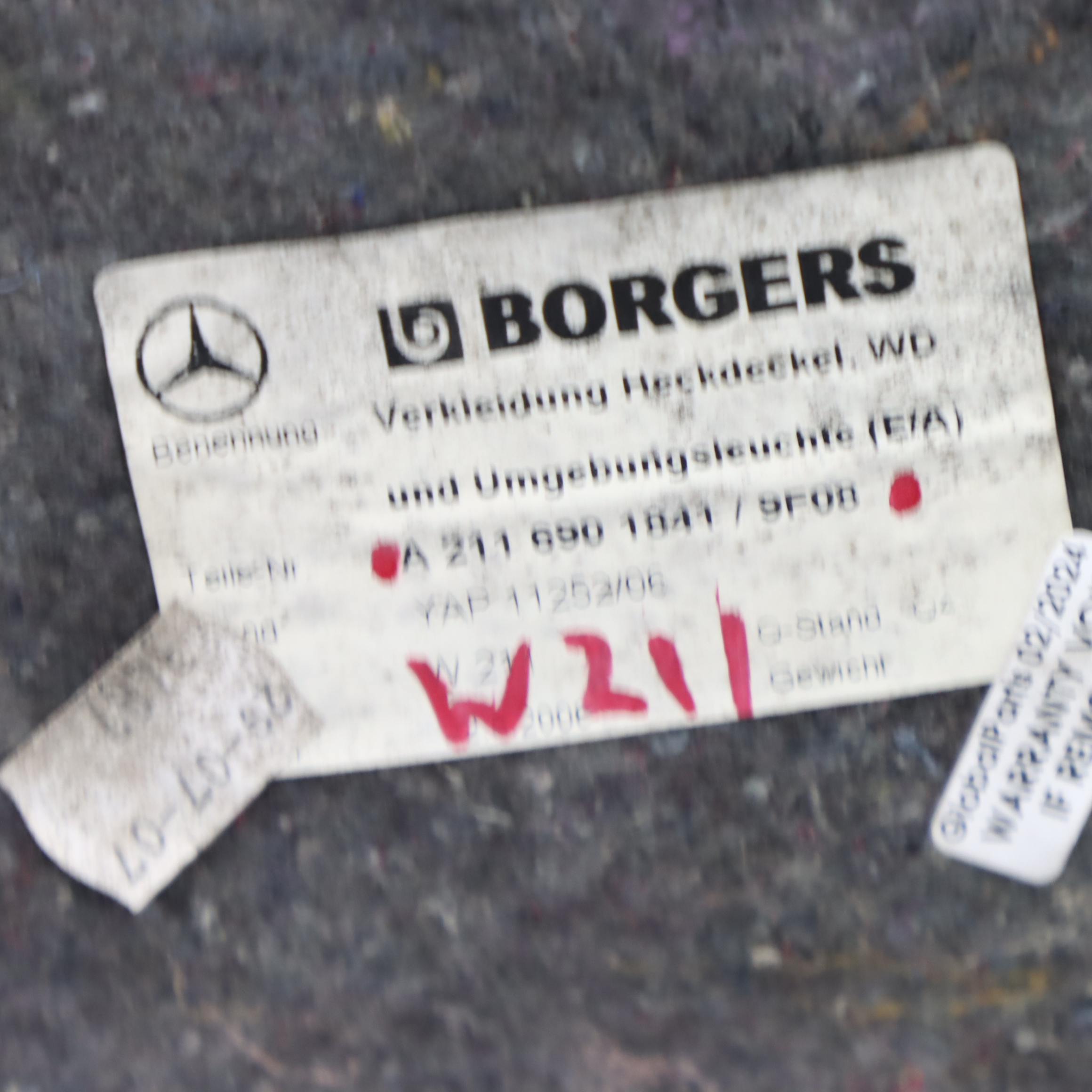 Mercedes W211 Kofferraum deckel Heckklappe Abdeckung hinten Teppich A2116901841