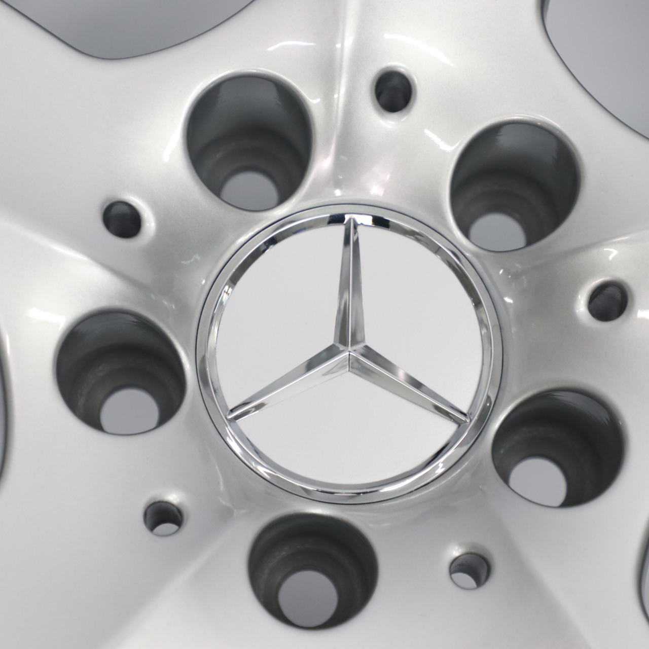 Mercedes-Benz W212 Hinten Silber Alufelge Alu Felge 18" ET:54 9J A2124011402